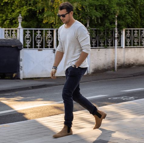 Brown Boots Outfit for Men-30 Ways to wear Brown Boots Tan Chelsea Boots, Brown Boots Outfit, Chelsea Boots Men Outfit, Chelsea Boots Outfit, Boots Men Outfit, Boots Outfit Men, Guys Fashion, Brown Chelsea Boots, Mode Casual