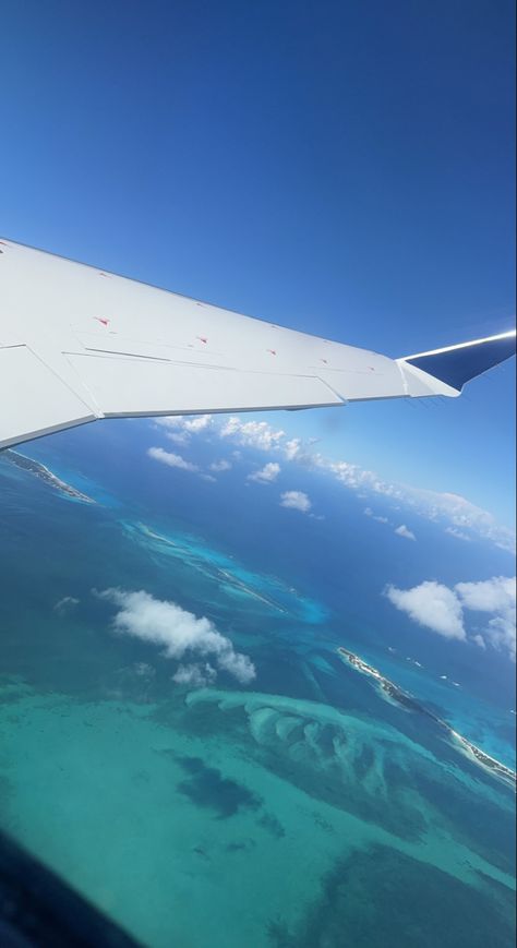 flying over the bahamas Luna Aesthetic, Las Bahamas, Bahamas Trip, Bahamas Travel, Bahamas Vacation, Plane Ride, Life Vision, Nassau Bahamas, Life Vision Board