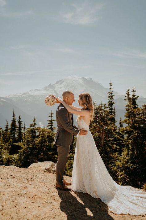 12 Epic Mountain Wedding Venues in Washington State | Claudia Noelle Photography - Seattle Wedding Photographer Washington Mountain Wedding, Mountain Airbnb Wedding, Micro Mountain Wedding, Wedding Venues Washington State, Rainy Wedding Photos, Mountain Wedding Dress, Washington Mountains, Washington Wedding Venues, Airbnb Wedding