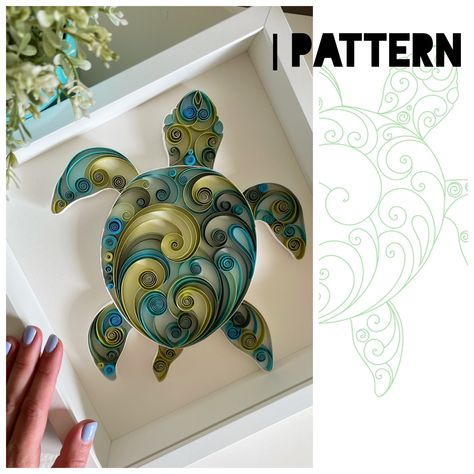 Quilling Turtle, Origami Crane Tutorial, Free Quilling Patterns, Quilling Patterns Tutorials, Quilling Flower Designs, Quilling Animals, Quilling Pattern, Arte Quilling, Origami And Quilling