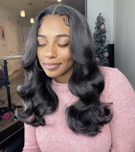 Teen Sew In Hairstyles, Sew In Hairstyles For Teens, 15th Birthday Hairstyles, Short Curls Hairstyles, Sow In Weave Hairstyles, Natural Hair Sew In, Sew In Curls, Hairstyle 2023, Graduation Hair