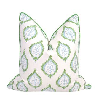 Grandmillenial Style, College Bedroom, Cool Dorm Rooms, Coastal Pillows, Bedroom Pillows, Coastal Bedroom, Green Pillows, Room Redo, Bedroom Green