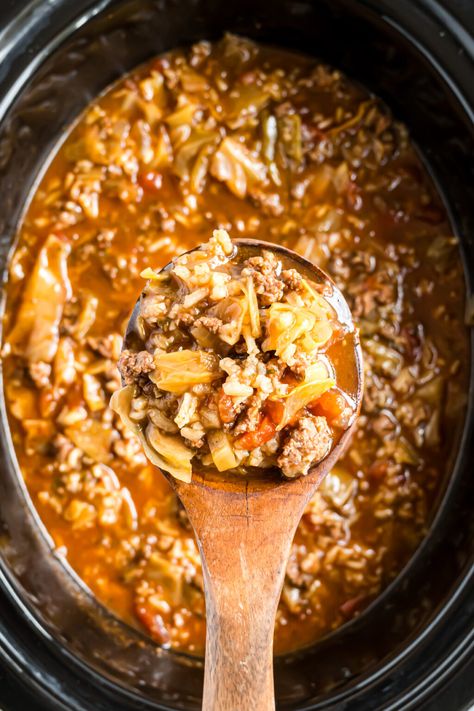 Recipe for Stuffed Cabbage Soup - Salads Soups and Sweets Cabbage Soup With Hamburger, Soup With Hamburger, Cabbage Hamburger Soup, Stuffed Cabbage Soup, Unstuffed Cabbage Soup, Easy Crockpot Soup, Crock Pot Cabbage, Easy Egg Salad, Unstuffed Cabbage