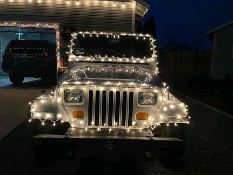 Jeep festive front end friday Jeep Decorations For Halloween, Jeep Decorations For Parade, Jeep Halloween Decorations, Jeep Decorations Interior, Jeep Wrangler Halloween Ideas, Halloween Jeep Wrangler Decorations, Jeep Christmas Decorations, Jeep Decorations, Halloween Jeep