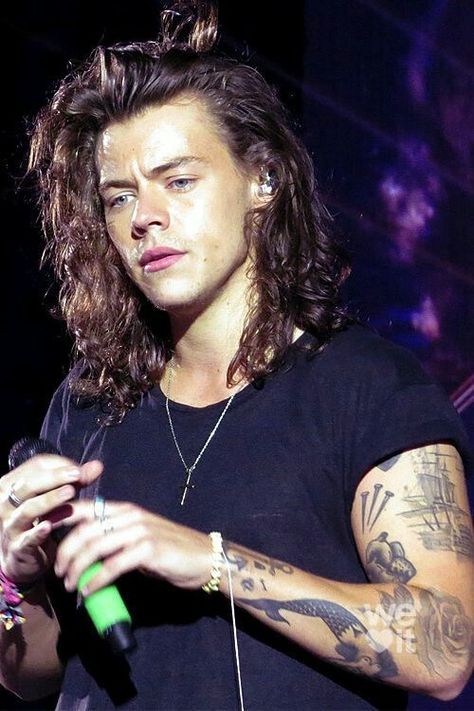 One Direction Fotos, Harry Styles Eyes, Harry Styles Long Hair, Prince Hair, Harry 1d, Harry Styles Cute, Harry Styles Wallpaper, One Direction Harry, Harry Styles Pictures