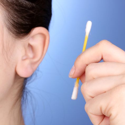 What experts say you should (and shouldn’t) do to keep your ears safe and healthy. Ear Wax Candle, Ear Wax Buildup, Ear Candling, Cleaning Your Ears, Natural Beauty Remedies, Ear Drops, Dry Skin Remedies, Blemish Remover, Ear Cleaning