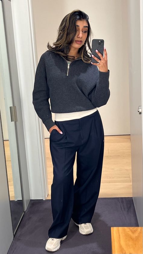 Outfit Inspo University, Makeup Interview, Interview Outfit Business Casual, Quarter Zip Outfit, Aritzia Aritzia, Mirror Selfie Outfit, Outfit Trousers, Clothing Preppy, Trousers Baggy