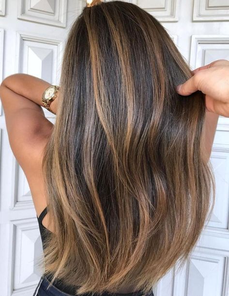 Golden Blonde Highlights Warm Caramel Balayage, Golden Highlights Brown Hair, Brown Balayage Hair, Balayage Styles, Aveda Hair Color, Honey Highlights, Balayage Long Hair, Balayage Hair Color Ideas, Golden Blonde Highlights