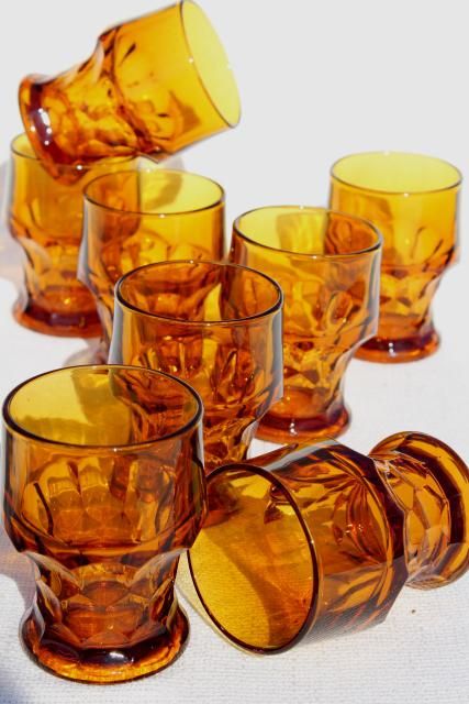 dark amber glass Georgian pattern tumblers, vintage drinking glasses set of 8 Blackhead Extractor Tool, Retro Glassware, Drinking Glasses Set, Blackhead Vacuum, Amber Glassware, Vintage Drinking Glasses, Collectible China, Custom Home Plans, Kitchen Time