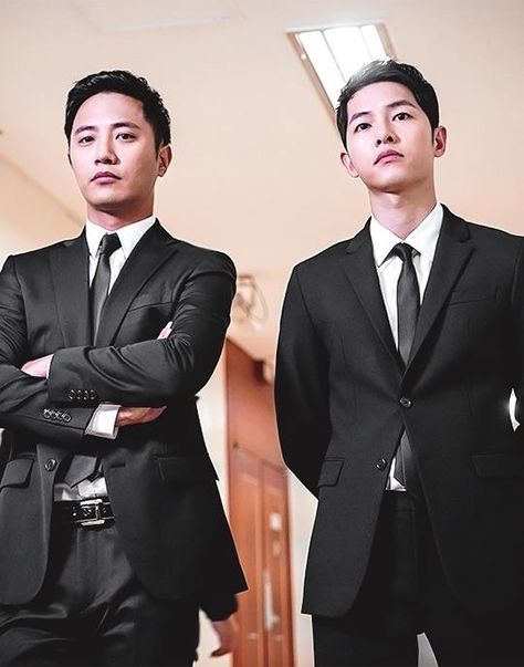 Seo Dae Young, Suits And Ties, Men In Suits, Songsong Couple, Oppa Gangnam Style, Descendants Of The Sun, Jin Goo, Mode Turban, Hye Kyo