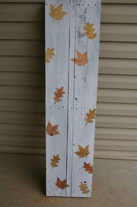 How to Make a DIY Front Porch Fall Sign | The Savvy Sparrow Front Porch For Fall, Brick Painting, Porch Fall Decor, Fall Decor Signs, Porch Wood, Hello Fall Sign, Fall Wood Signs, Diy Front Porch, Front Porch Signs