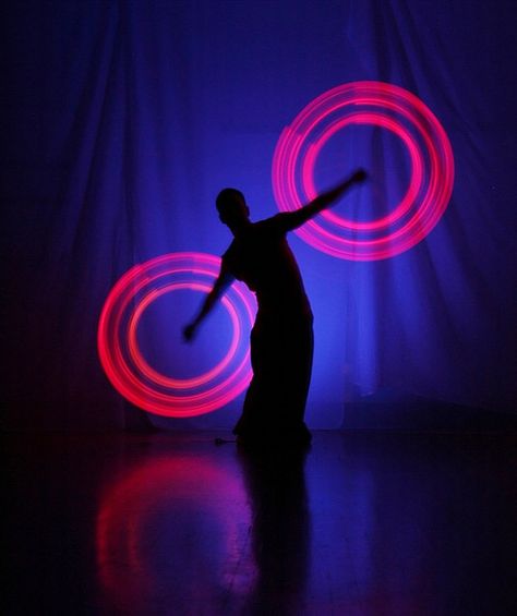 Simple poi dance pose | Flickr - Photo Sharing! Poi Dance, Fire Spinning, Led Hula Hoop, Fire Poi, Fire Dancing, Light Painting Photography, Dance Pose, Festival Rave Outfit, Dancing Videos