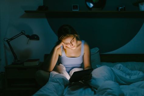 Why Women Are Twice As Likely To Have Insomnia As Men + What To Do Can't Fall Asleep, Crying Kids, Sleep Supplements, Mom Thoughts, Restorative Sleep, Six Month, When You Sleep, Sleep Problems, Hormonal Changes