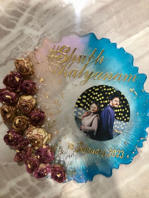 Resin Items To Sell, Resin Photo Frame Ideas, Resin Art Photo Frame, Photo Frame Ideas, Eid Photoshoot, Resin Photo Frame, Eid Photoshoot Ideas, Happy Birthday Flowers Wishes, Resin Photo