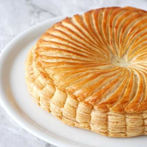 Galette Recipe Desserts, Galette Frangipane, Galette Recipe, Great British Bake Off, Great British, Puff Pastry, Cooking And Baking, Tart, Dough