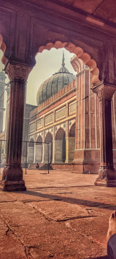 #jamamasjid #delhi #click Jamia Masjid Delhi, Juma Masjid Delhi, Jama Masjid Aesthetic, Old Delhi Aesthetic, Masjid Aesthetic, Delhi Taj Mahal, Delhi Aesthetic, Jama Masjid Delhi, Delhi City