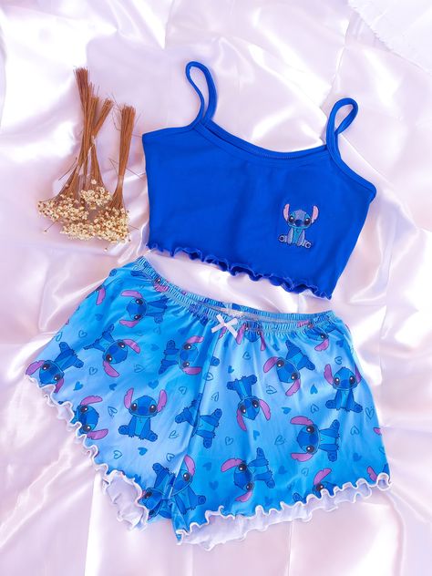 Pijama Stitch, Sleep Outfit, Stitch Pajamas, Crazy Pants, Lilo And Stitch Characters, Stitch Clothes, Cute Sleepwear, Cute Pajama Sets, Pajama Outfits