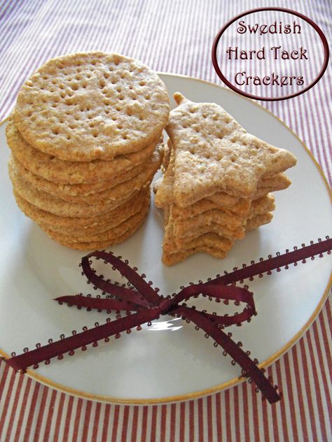 Swedish Hard Tack Hard Tack Recipe, Hard Tack, Oat Crackers, Scandinavian Recipes, Goat Milk Recipes, Finnish Recipes, Cranberry Salsa, Raspberry Rhubarb, Homemade Crackers