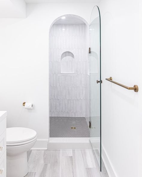 5 Likes, 0 Comments - Doors and More (@doorsandmorefsa) on Instagram: “It doesn't get much more custom than this! A curved top entry into the shower matches the shape of…” Curved Shower Door, Arch Shower Door, Single Shower Door, Glass Door Bathroom, Glass Shower Enclosures, Inspiration Board Design, Shower Enclosures, Shower Niche, Frameless Shower Doors