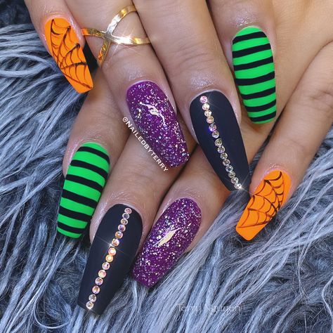 Purple Green And Orange Nails, Orange And Green Halloween Nails, Purple Green Black Nails, Green Halloween Nail Designs, Purple And Orange Halloween Nails, Bright Halloween Nails, Funky Halloween Nails, Ongles Halloween, Random Nails