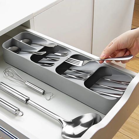 Cutlery drawer organization