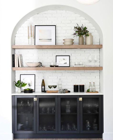 Bar In Living Room, Bars Ideas, Bar Nook, Let The Weekend Begin, Coffee Mornings, Coffee Inspiration, Space Coffee, Home Bar Areas, Home Bar Rooms