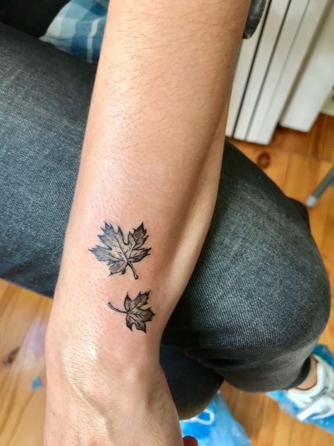 Autumn Leaves Tattoo Black, Canadian Tattoo For Women, Canada Tattoo Ideas, Autumn Leaf Tattoo, Tattoos Celestial, Cosmic Tattoos, Tattoos Fire, Oak Leaf Tattoos, Maple Leaf Tattoos