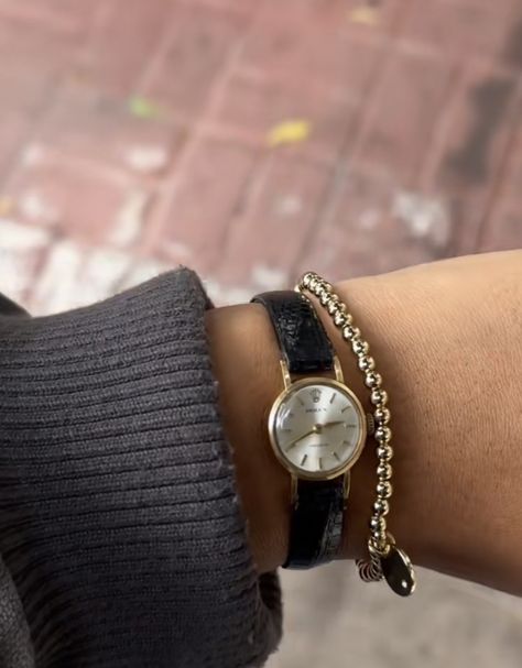 Small Watch Aesthetic, Elegant Watches Women Classy Simple, Small Vintage Watches Women, Tiny Watches Women, Watch Inspo Women, Small Watches Women Vintage, Dainty Silver Watch, Simple Watches Women, Watch Aesthetic Women