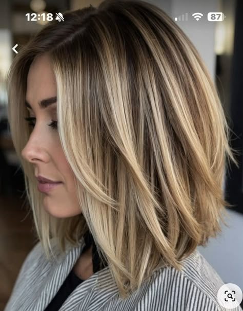 Honey Blonde Hair Color Short, Blond Highlights Shoulder Length Hair, Angles Bob Medium, Medium Angled Bob Haircut, Shoulder Length Hairstyles Straight Hair, Long Angled Bob With Bangs, Shoulder Length Hair Blonde Highlights, Hair Cuts Ideas Shoulder Length, Shoulder Length Angled Bob