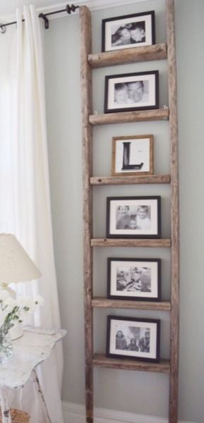 . Rustic Ladder Decor, Masculine Interior Design, Fixer Upper Living Room, Fixer Upper House, Farmhouse Living Room Decor Ideas, Baby Room Ideas, Rustic Farmhouse Living Room, Rustic Ladder, Fresh Farmhouse