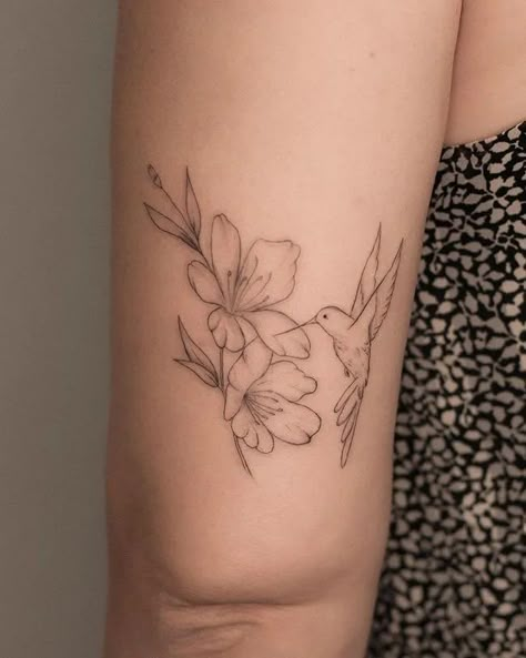 Fine Line Hummingbird, Sophisticated Tattoo, Fine Line Hummingbird Tattoo, Line Hummingbird, Hummingbird Tattoo With Flowers, Hummingbird Flower Tattoos, Classy Tattoo, Tattoos Fine Line, Hummingbird Tattoos