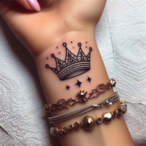 Crown Finger Tattoos For Women, Crown Wrist Tattoo, Name With Crown Tattoo, Crown Finger Tattoo, Tiara Tattoo, Queen Tattoos, Crown Tattoos For Women, Queen Crown Tattoo, Roses Tattoos