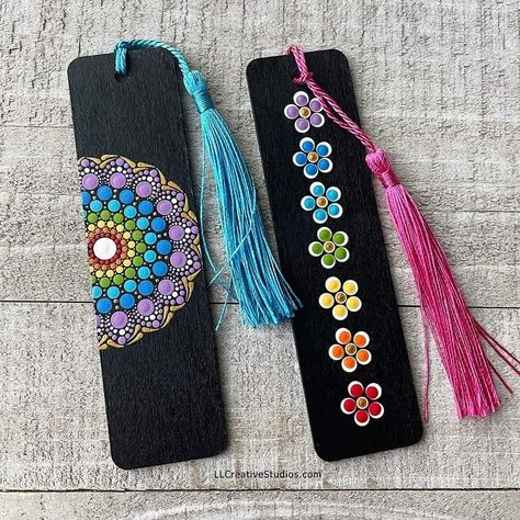 Mirror Canvas Art, Dot Painting Tools, Handmade Bookmarks Diy, Mosaic Art Diy, Mandala Painted Rocks, Mandala Rock Art, Mandala Canvas, Creative Bookmarks, Canvas Drawing