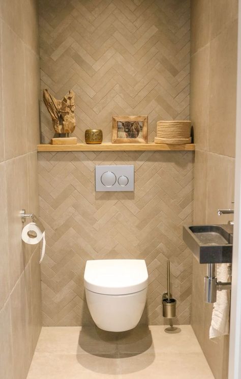 Wc Beige, Small Toilet Design, Small Downstairs Toilet, Toilette Design, Toilet Room Decor, Wc Design, Small Toilet Room, Small Bathroom Interior, Bathroom Retreat