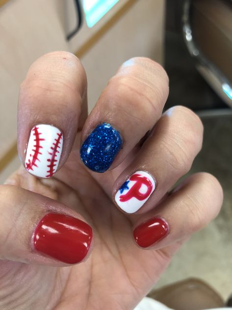 Phillies nails! ⚾️⚾️⚾️ Phillies Nails, Philadelphia Eagles Nails, Baseball Nails, Sports Nails, Football Nails, Pedicure Designs Toenails, Nail Designs Ideas, Baby Blue Nails, Glitter Bomb