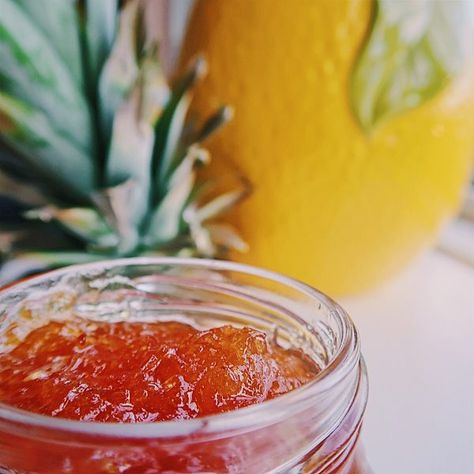 Pineapple & Orange Marmalade Pineapple Marmalade Recipe, Pineapple Marmalade, Pineapple Jam Recipe, Recipes Pineapple, Orange Marmalade Recipe, Make Jam, Pineapple Jam, Preserving Foods, Marmalade Recipe