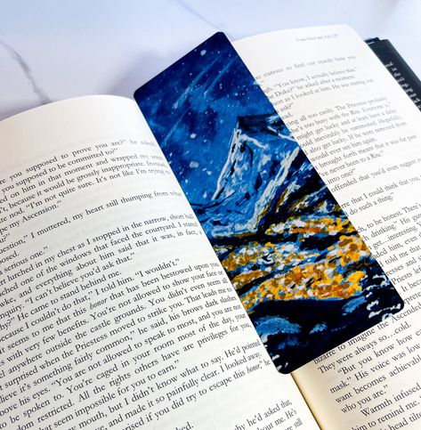 Acotar Watercolor, Acotar Painting, Gouache Bookmark, Acotar Bookmarks, Book Cover Painting, Bedroom Painting Ideas, Want Need Wear Read, Book Paintings, Painted Canvas Bags