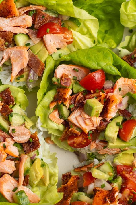 Salmon Lettuce Wraps with Bacon - Sprinkled With Balance Smoked Salmon Lettuce Wraps, Salmon Lettuce Wraps, Salmon Quinoa, Flaked Salmon, Butter Lettuce, Pineapple Fried Rice, Colorful Dishes, Salmon Seasoning, Shrimp Fried Rice