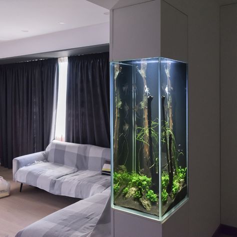 Fish Tank Ideas Living Room, Big Aquarium Living Rooms, Modern Fish Tank, Fish Tank Wall, Fish Tank Ideas, Hall Interior Design, Hall Interior, Interior Work, Ideas Living Room