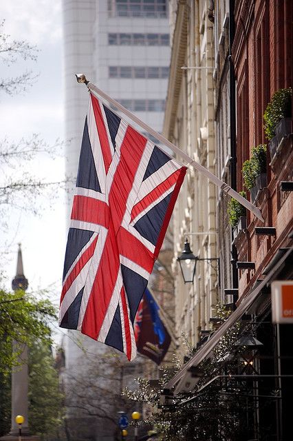 Covent Garden, London. Covent Garden London, England Flag, Jack Flag, Union Jack Flag, Fotografi Alam Semula Jadi, British Flag, England And Scotland, London Town, London Calling