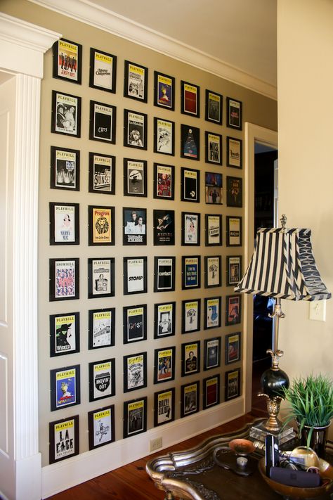 Display Playbills Wall Art, Playbill Display Ideas Wall Art, Diy Playbill Display Ideas, How To Display Playbills, Displaying Playbills, Broadway Playbills Display, Postcard Gallery Wall, Playbill Display Ideas, Playbill Ideas