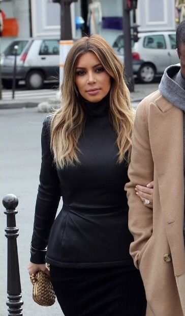 Kim Kardashian ombre Blondette Hair, Snooki Hair, Kim Kardashian Blonde, Dark Blonde Ombre, Hair Color Ombre, Kardashian Beauty, Dark Blonde Hair Color, Kim Kardashian Outfits, Beauty Hair Color