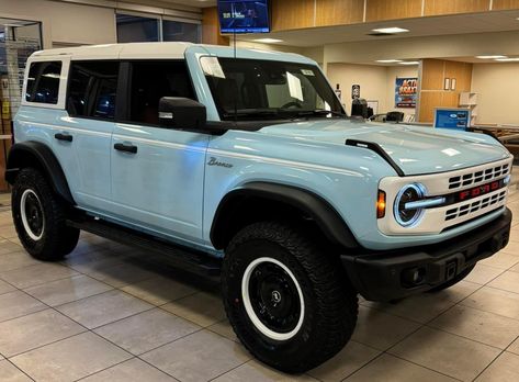 Ford Bronco Limited Heritage Edition 4-Door Bronco Car Interior, Azure Grey Bronco, Ford Bronco Convertible, Bronco Accessories Girl, Bronco Light Blue, Baby Blue Bronco Ford, Bronco Ford Interior, Bronco Wrap Ideas, Ford Bronco Heritage Edition