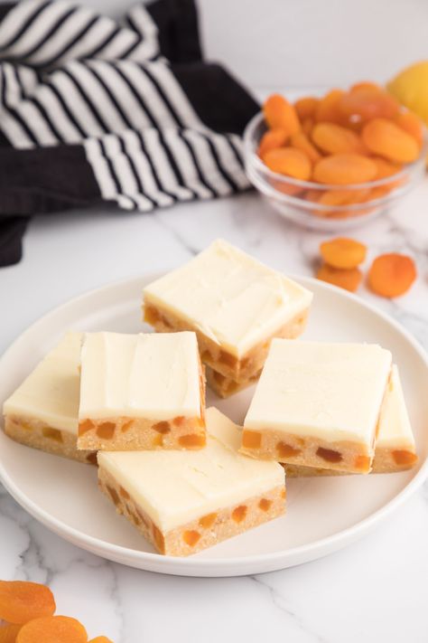 Apricot Slice Apricot Slice, Apple Turnover Recipe, Apple Turnover, No Bake Slices, Turnover Recipes, Coconut Slice, Neve Campbell, Lemon Icing, Lemon Coconut