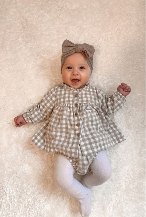 Winter Pictures Outfits, Newborn Ootd, Lulu Clothes, Preppy Baby Girl, Preppy Baby, Newborn Mom, Baby Ootd