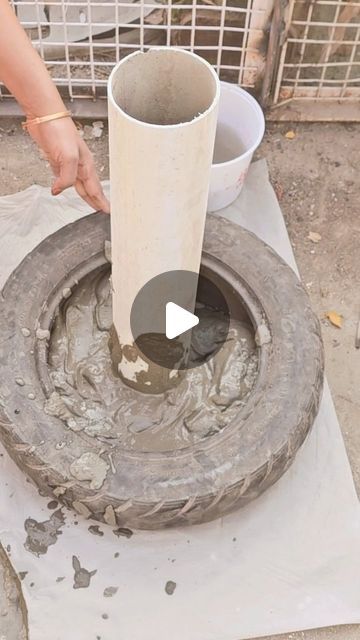 Concrete Chair Outdoor, Concrete Bench Outdoor, Front Porch Rustic, Cement Craft Ideas, Cement Home, Cement Work, Garden Decor Wedding, Diy Cement, Concrete Bench