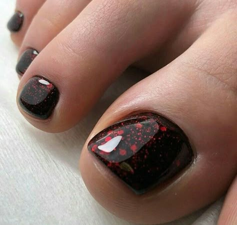 Black And Red Toenail Designs, Black Toenail Designs Pedicures, Black And Red Pedicure, Black And Red Toenails, Red And Black Toe Nails, Halloween Pedicure Ideas Toes Toenails, Holiday Nails And Toes, Black Glitter Pedicure, Pedicure Red Toenails