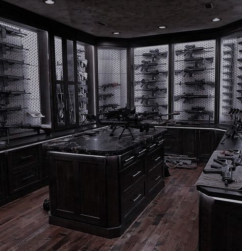 Mafia House Aesthetic, Security Room, Pretty Knives, Tactical Gear Loadout, Safe Room, Luxury Homes Dream Houses, Dream Home Design, Luxury House, 인테리어 디자인