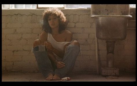 Flash Dance Flashdance Outfit, Beth Orton, Grunge Photoshoot, Flash Dance, Jennifer Beals, Dance Movies, Cool Dance, Movie Songs, Tomboy Fashion