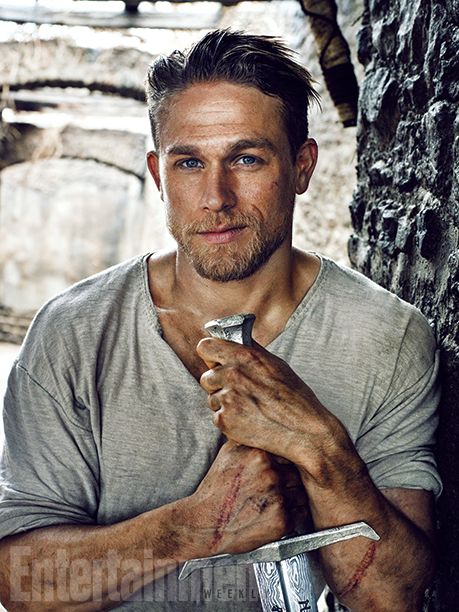 Charlie Hunnam as King Arthur: An EW first look Charlie Hunnam King Arthur, Rei Arthur, Roi Arthur, Guy Ritchie, Andrew Lincoln, Charlie Hunnam, Sons Of Anarchy, The Perfect Guy, Jamie Fraser